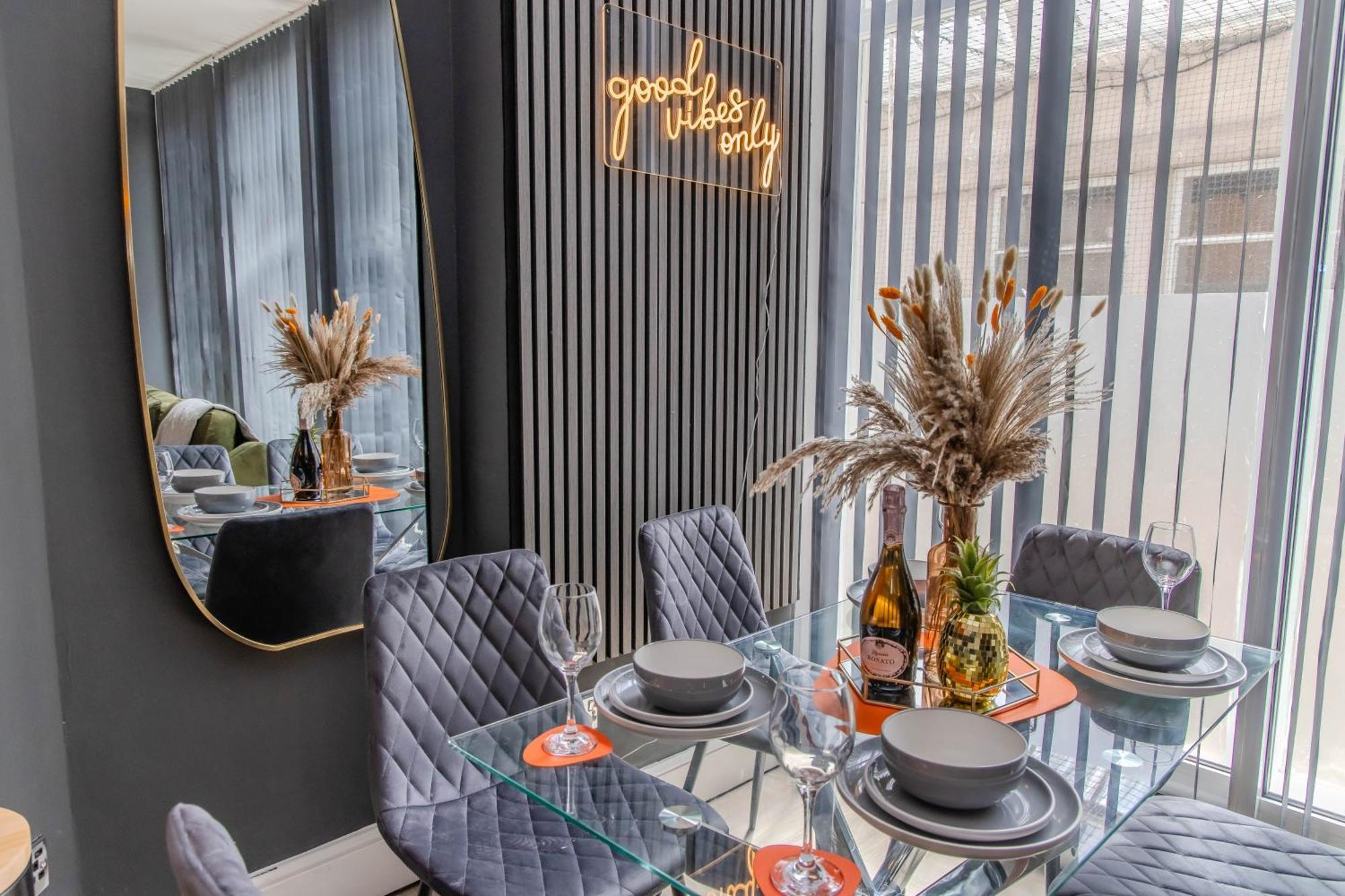Amazing 3 Bedroom Flat I Next To Brighton Beach & Shopping Center المظهر الخارجي الصورة
